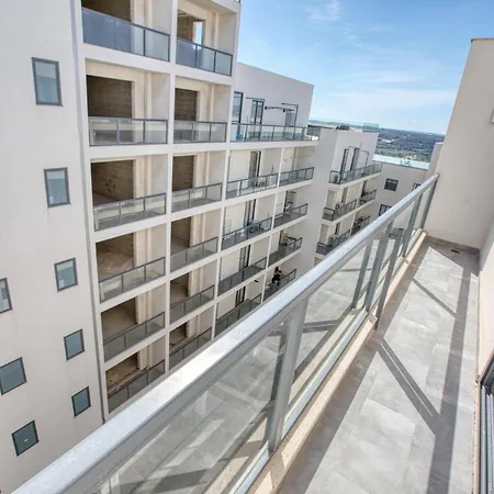 Penthouse With Terrace In Malta Apartament Mellieħa