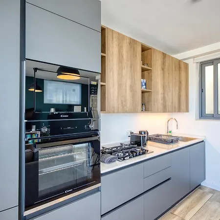 Apartament Penthouse With Terrace In Malta *