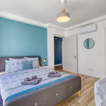 Apartamento Penthouse With Terrace In Malta