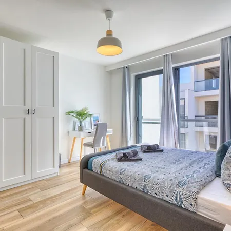 Penthouse With Terrace In Malta