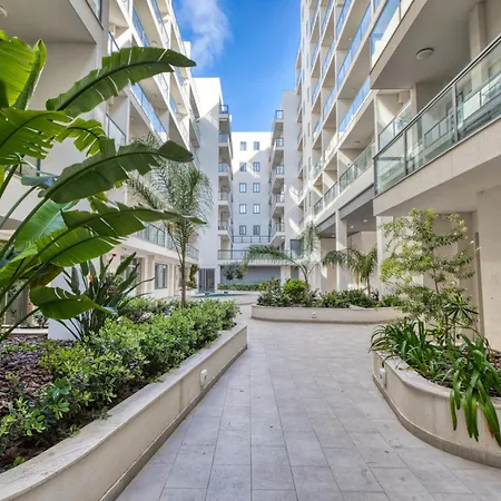 Apartment Penthouse With Terrace In Malta Mellieha